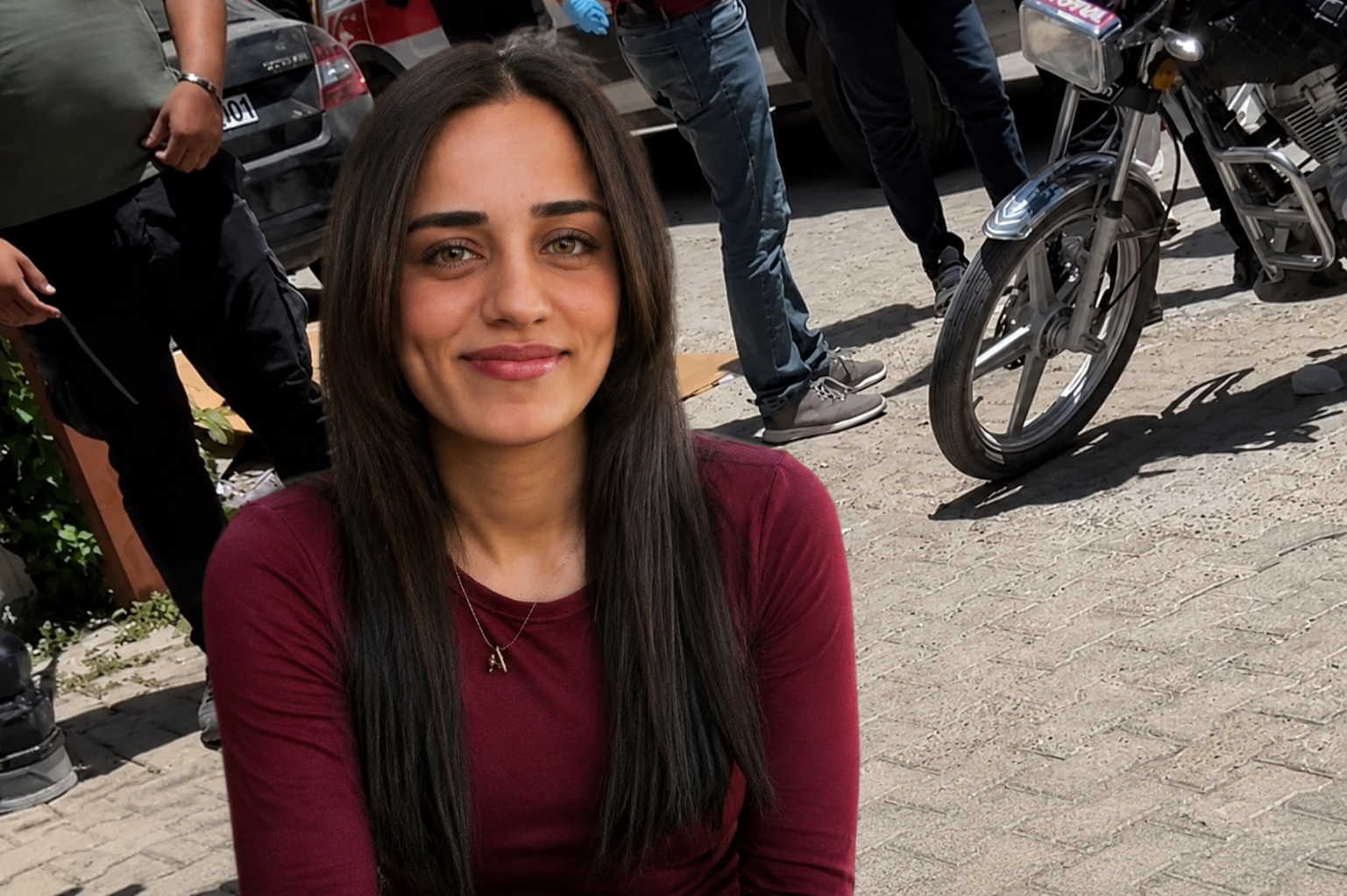 4'üncü kattan düşen genç kız hayatını kaybetti
